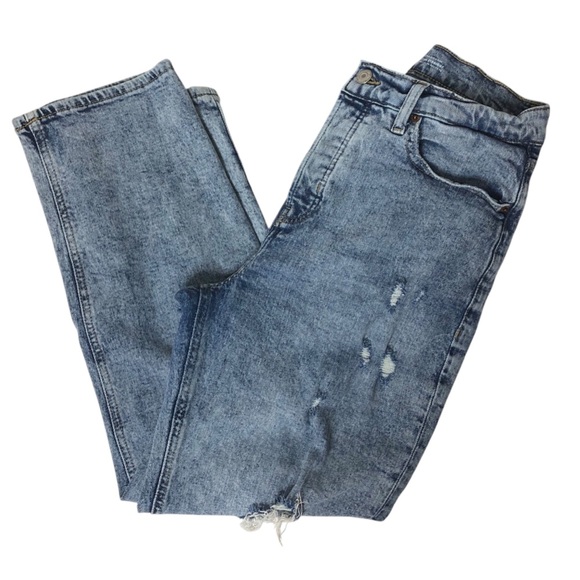 Old Navy Sz 10 Petite Sky High Straight Jeans Acid Wash Denim Stretch Slimming - Picture 1 of 7